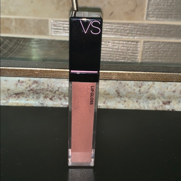 💄Victoria Secret Lipgloss- Yearning💄 - Picture 1 of 2